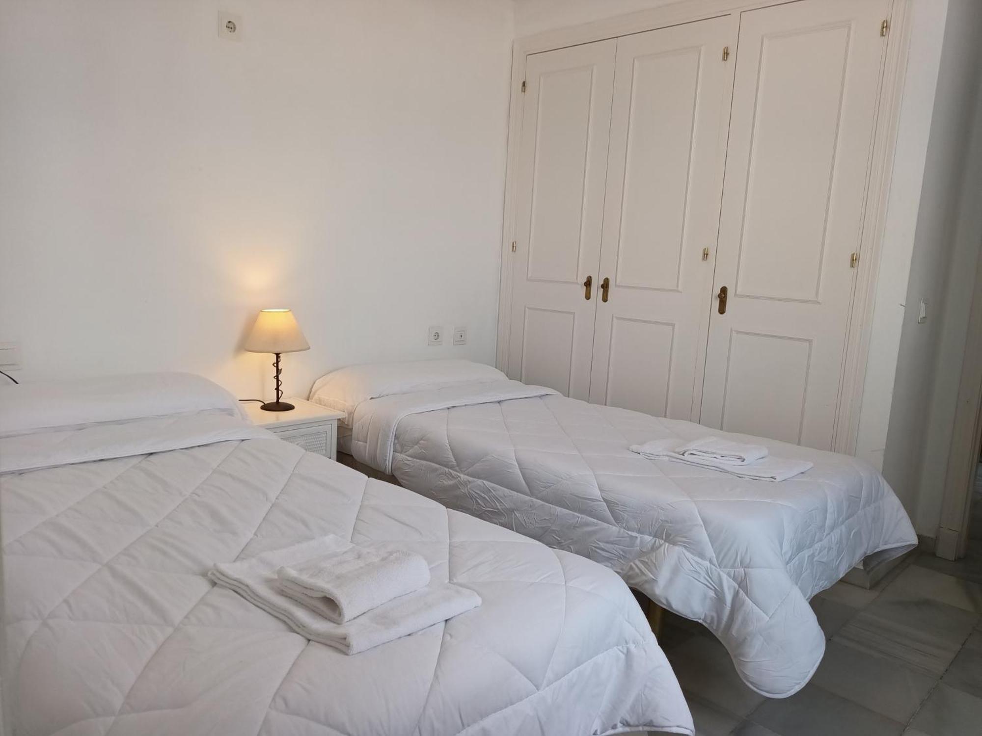 Apartamentos Larga 70 El Puerto de Santa Maria Ngoại thất bức ảnh
